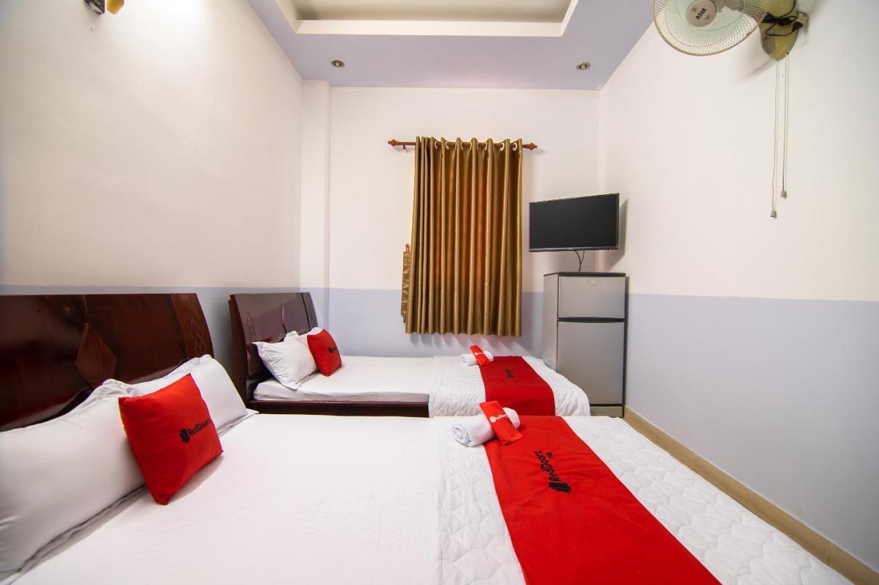 Reddoorz Hoang Minh Hotel ホーチミン市 エクステリア 写真